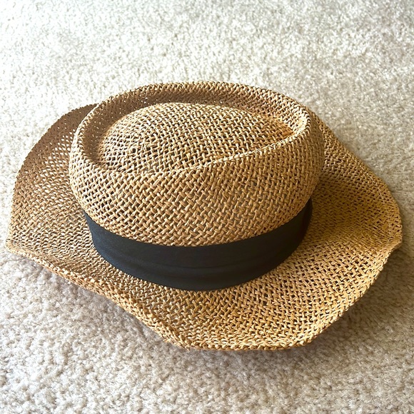 J Hats fedora style straw hat. - Picture 3 of 5
